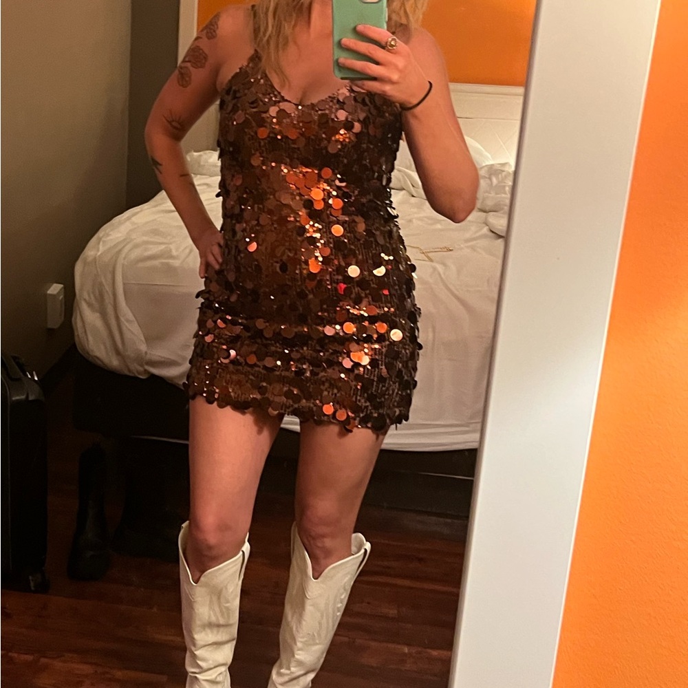 BEAUTIFUL BIG SEQUIN COPPER DRESS!!!!!!! - Picture 4 of 4
